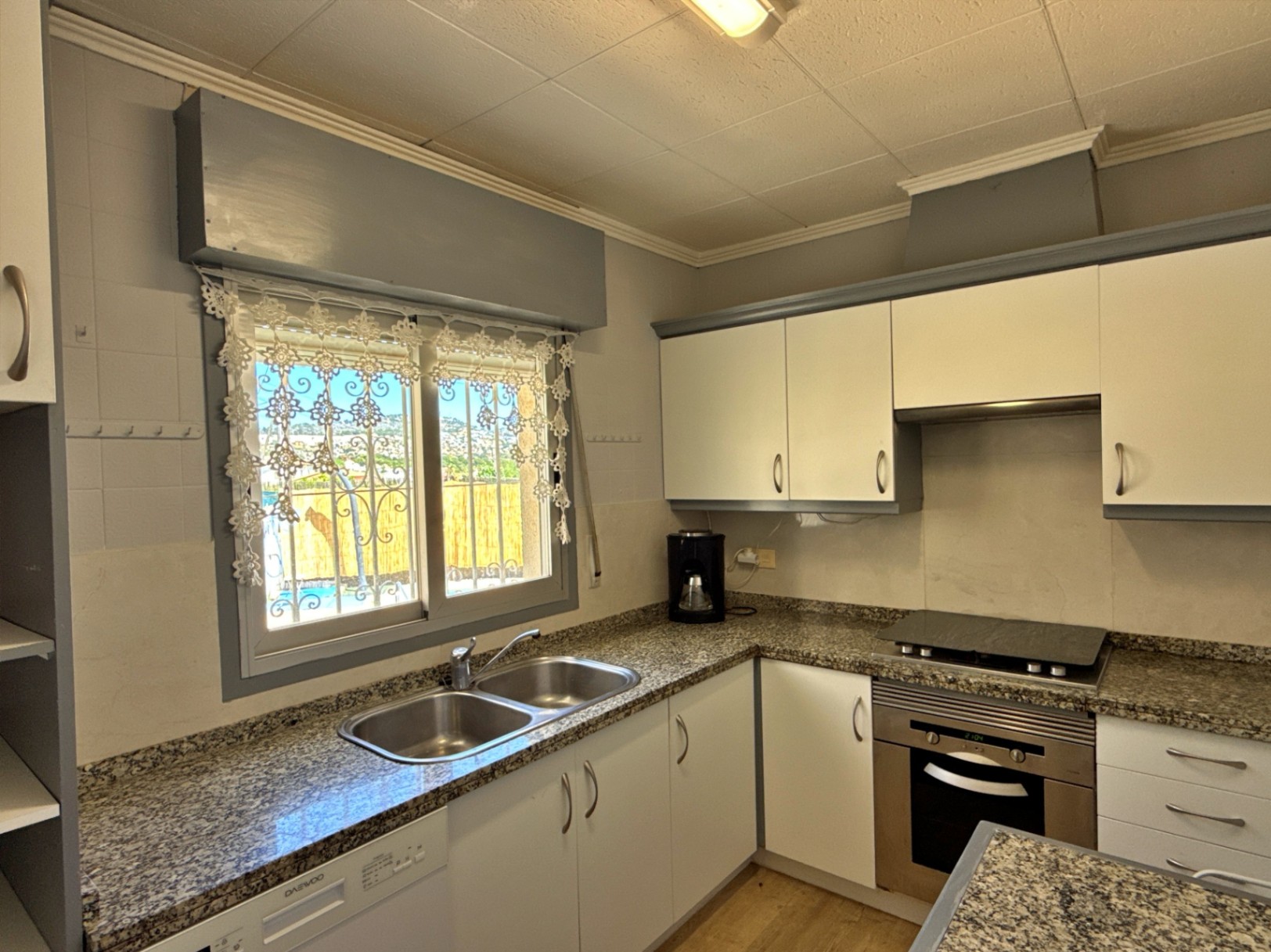 Villa with a spacious garden for sale in Calpe