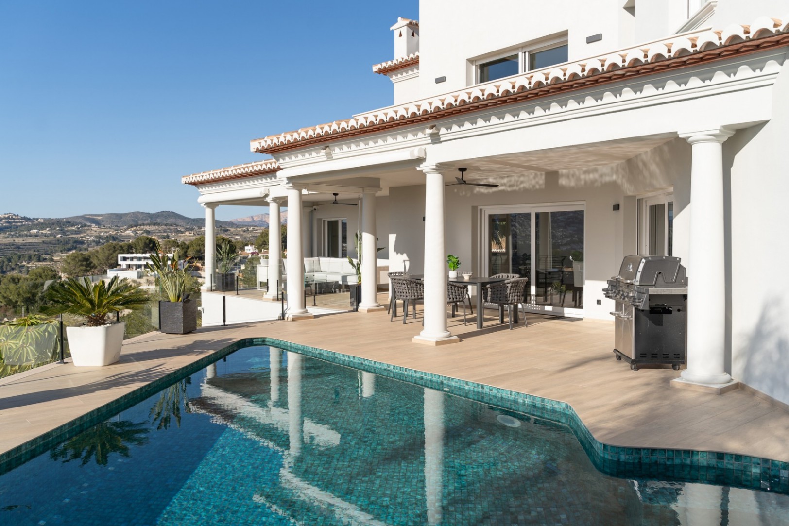 Luxury sea view villa for sale in Moraira, La Arnella
