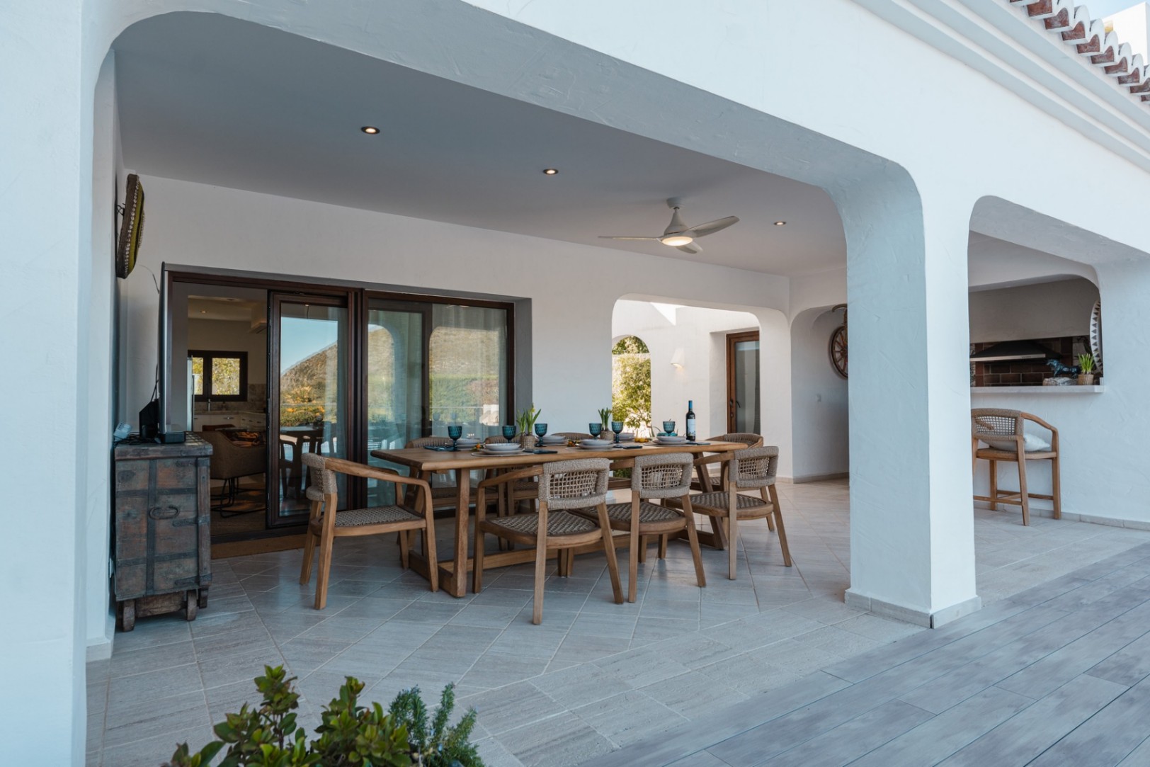 Ibicenco-style villa with sea views for sale in Moraira
