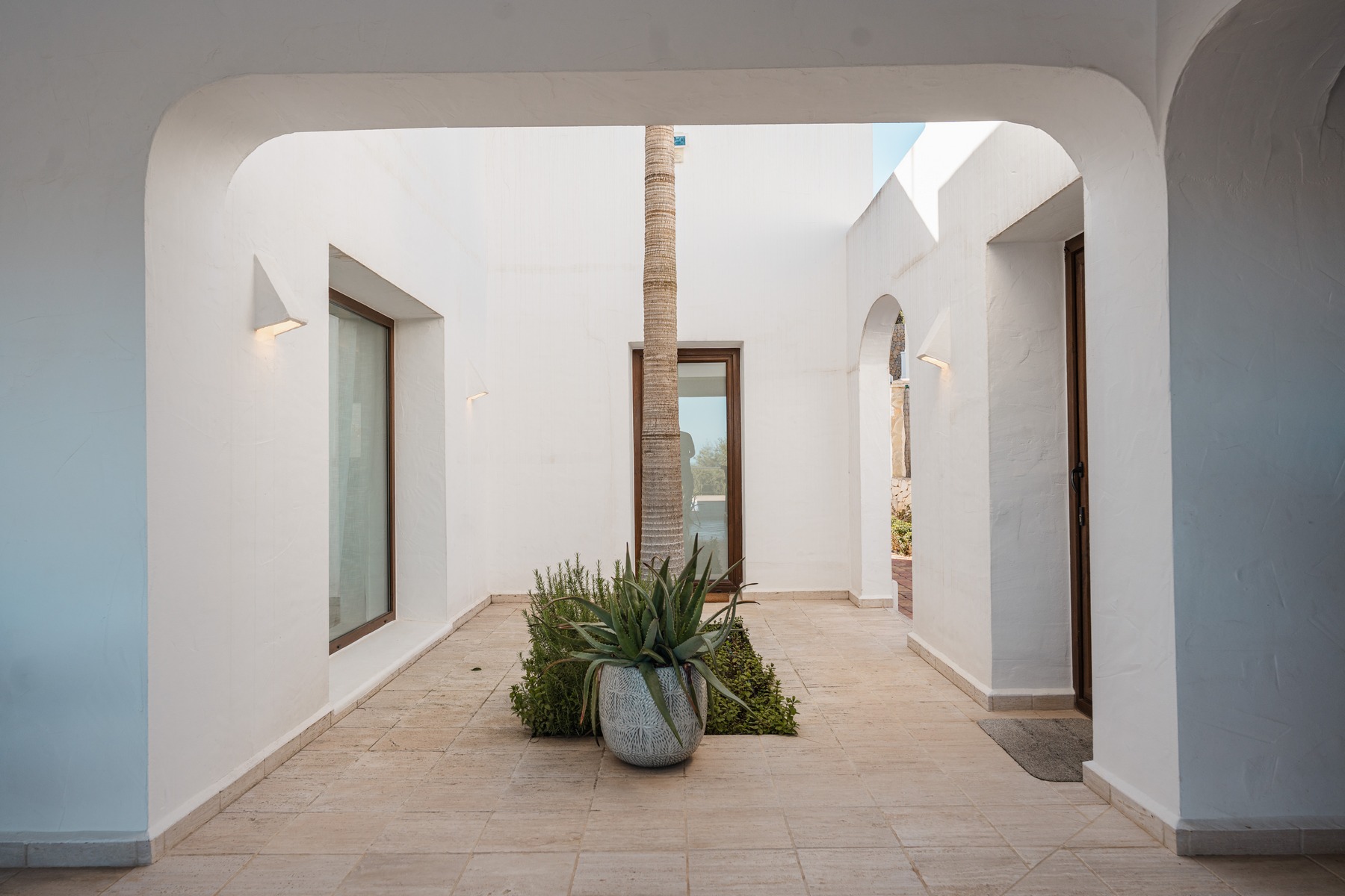 Ibicenco-style villa with sea views for sale in Moraira