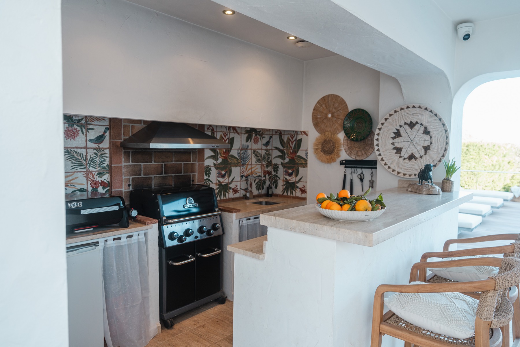 Ibicenco-style villa with sea views for sale in Moraira