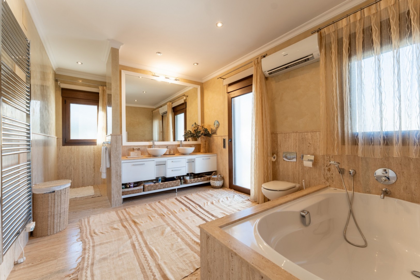 Ibicenco-style villa with sea views for sale in Moraira