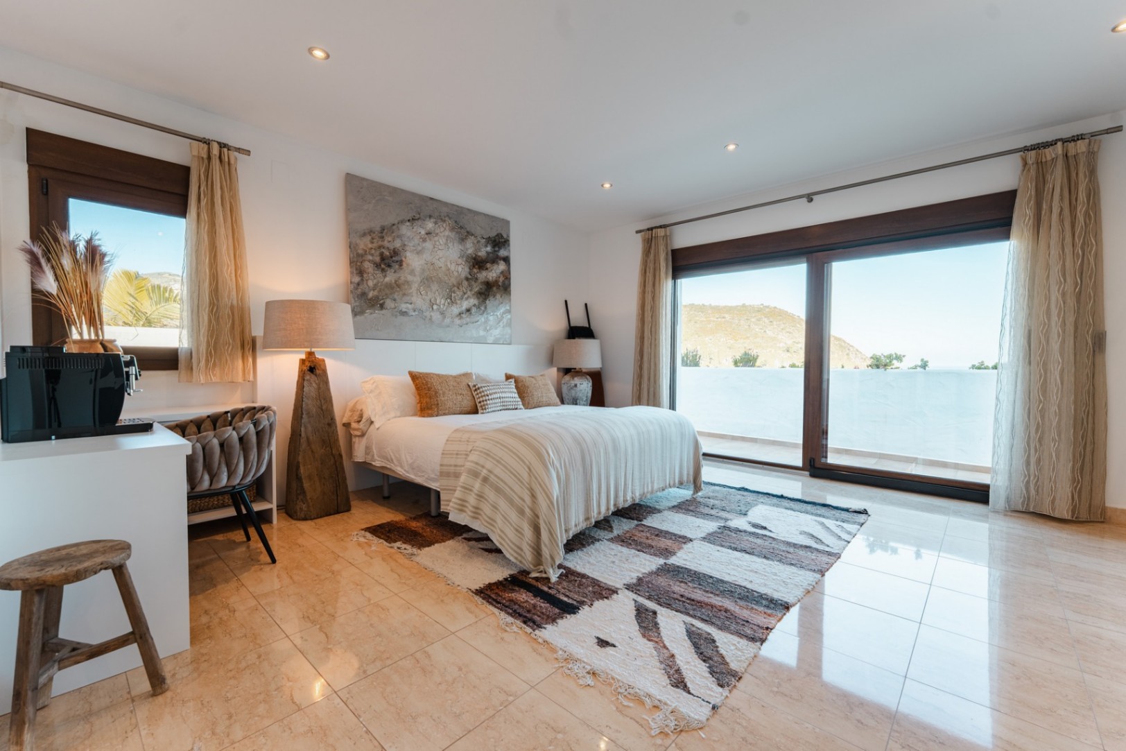 Ibicenco-style villa with sea views for sale in Moraira