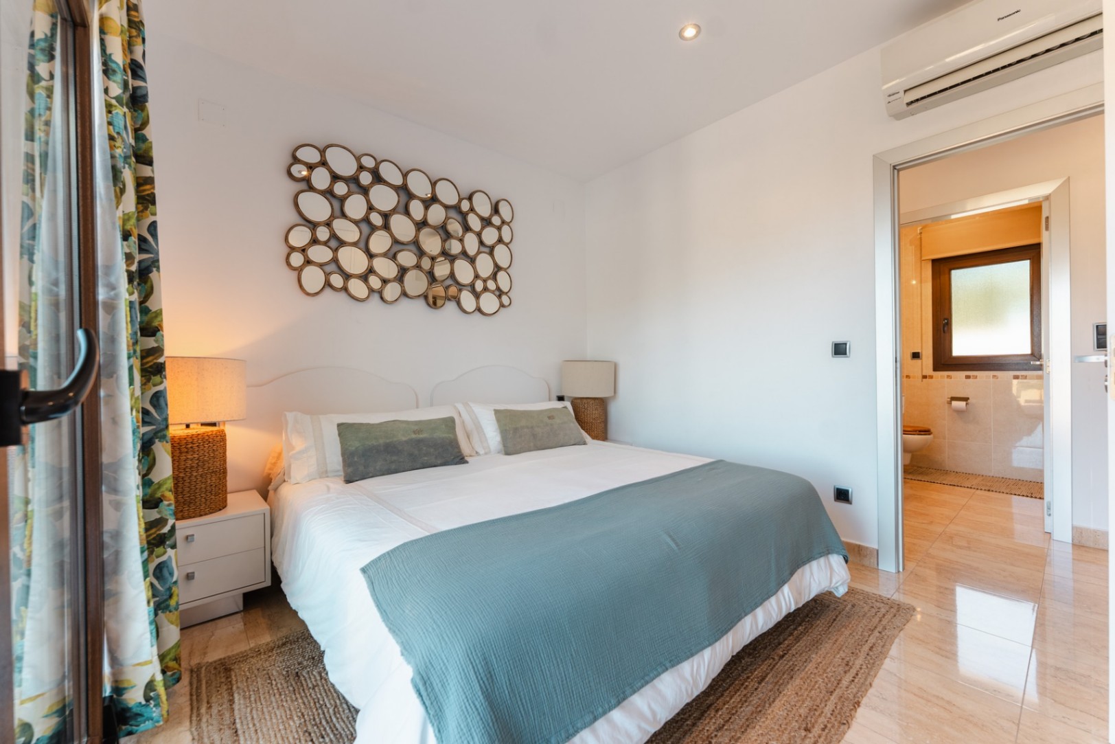 Ibicenco-style villa with sea views for sale in Moraira