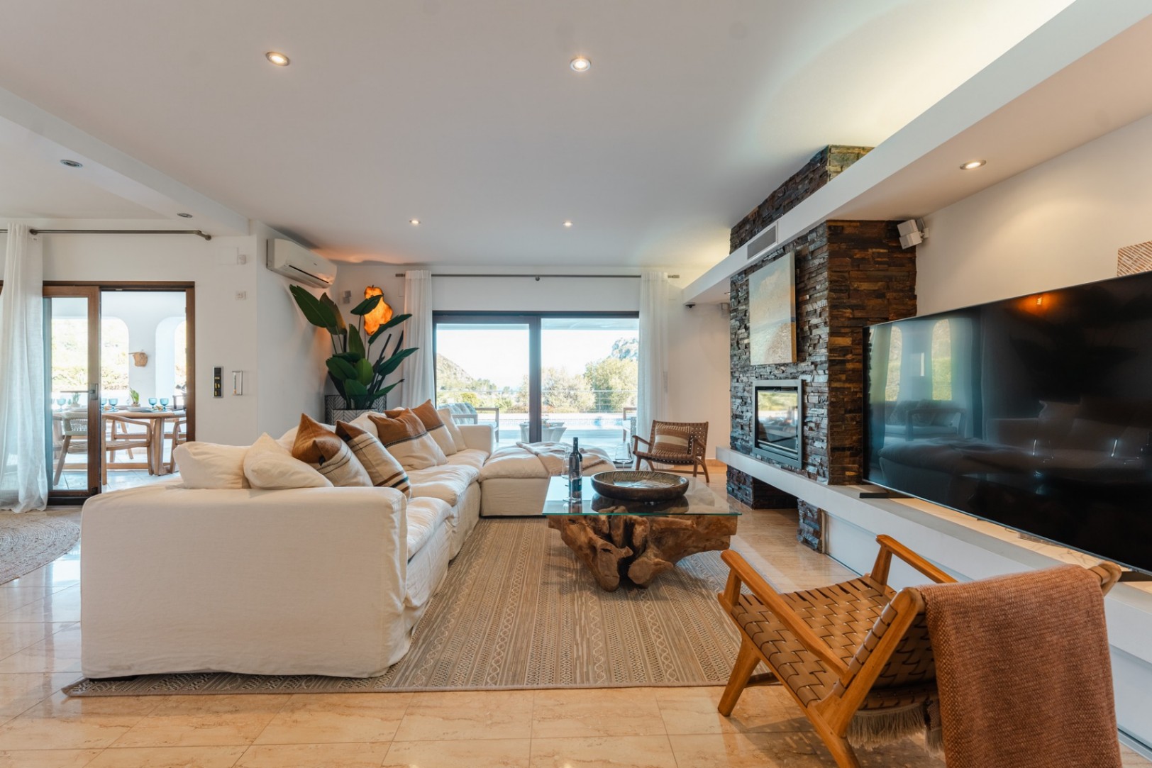 Ibicenco-style villa with sea views for sale in Moraira
