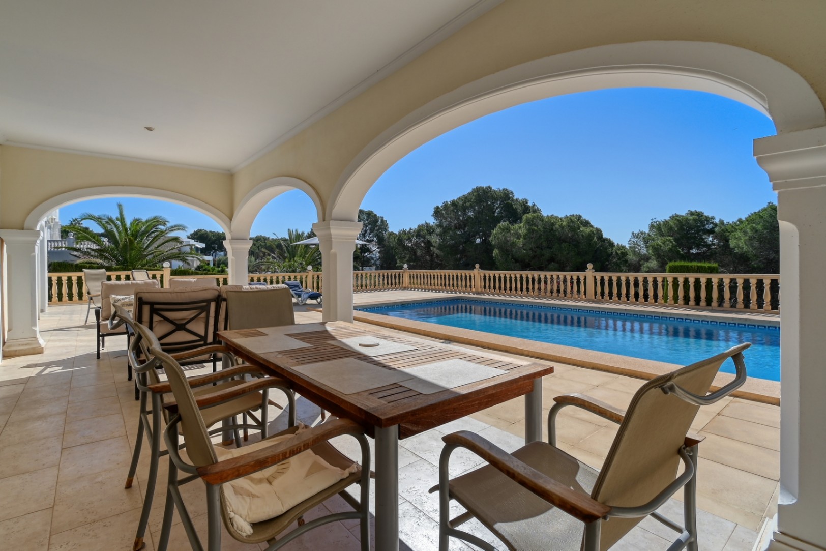 Villa zu Fuß erreichbar von Moraira zu verkaufen
