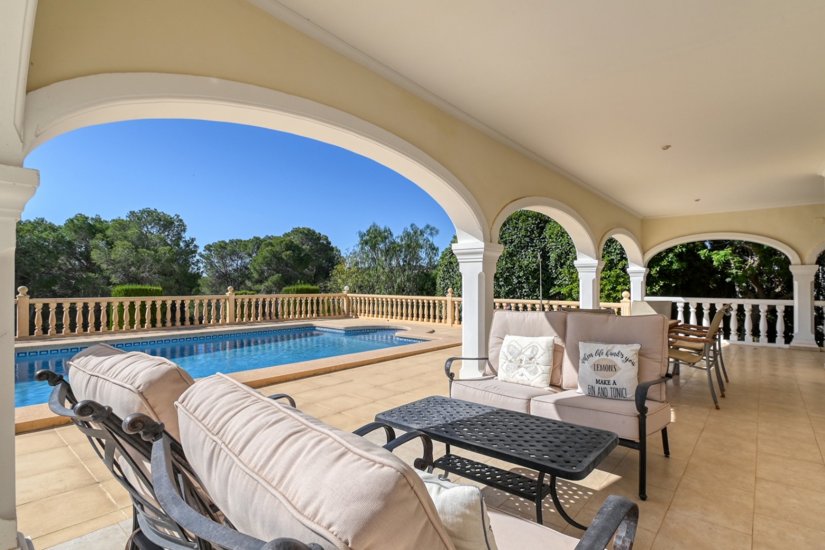 Villa zu Fuß erreichbar von Moraira zu verkaufen