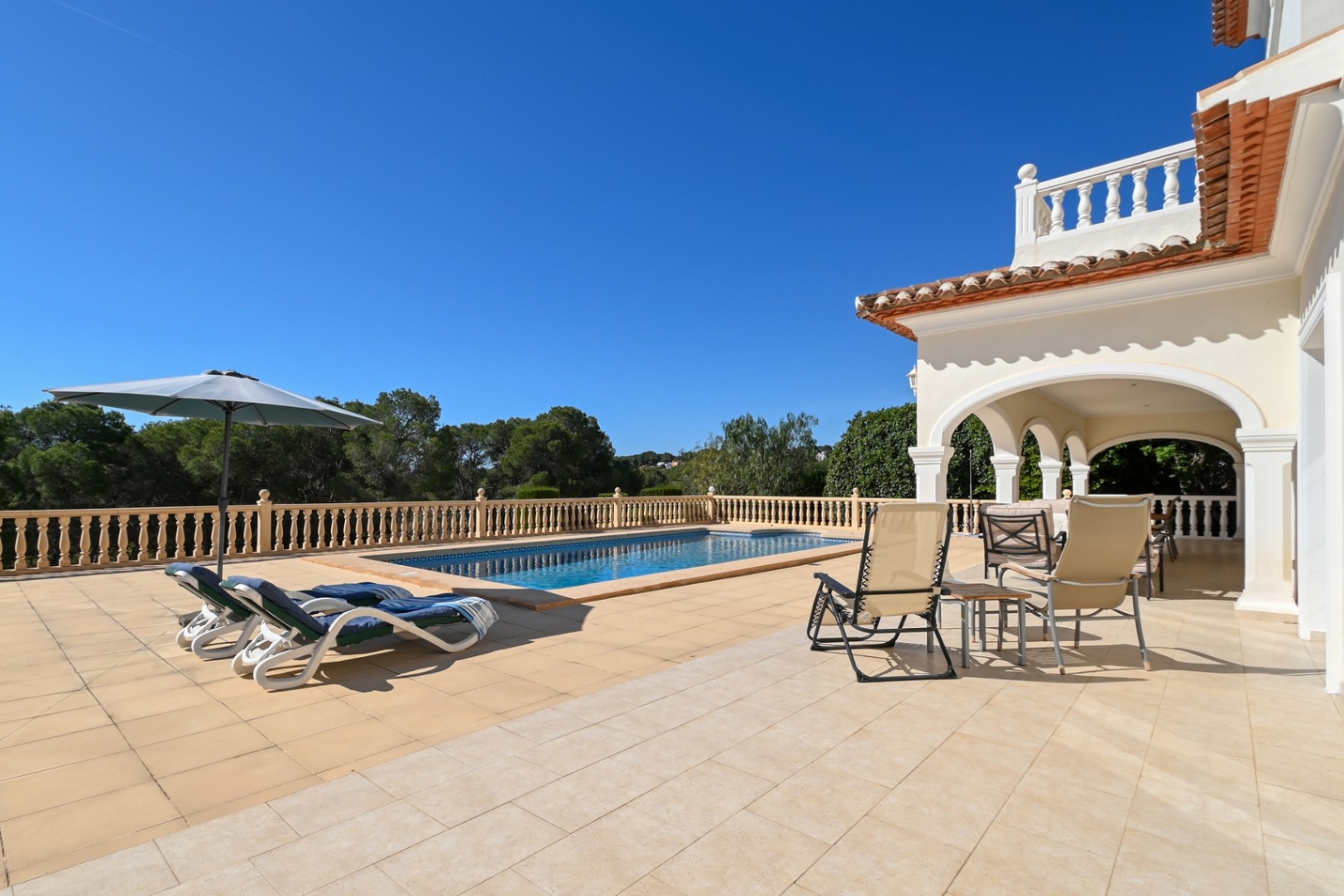 Villa zu Fuß erreichbar von Moraira zu verkaufen