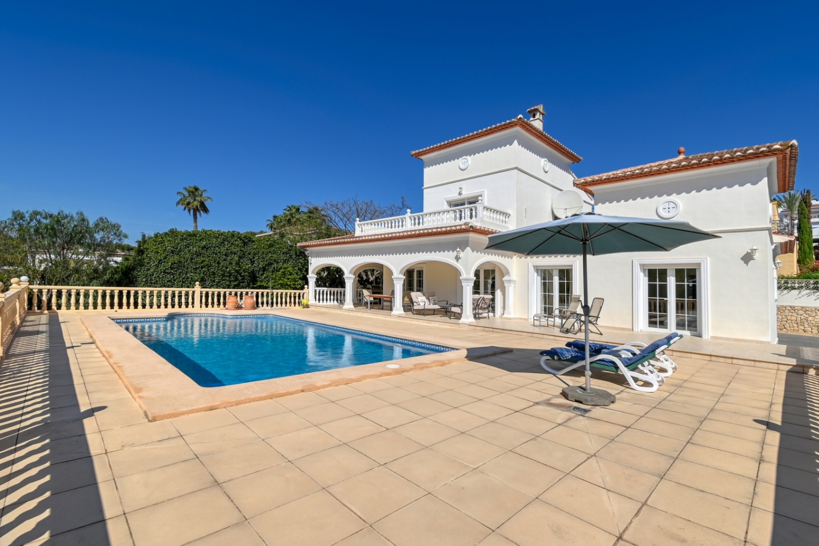 Villa zu Fuß erreichbar von Moraira zu verkaufen