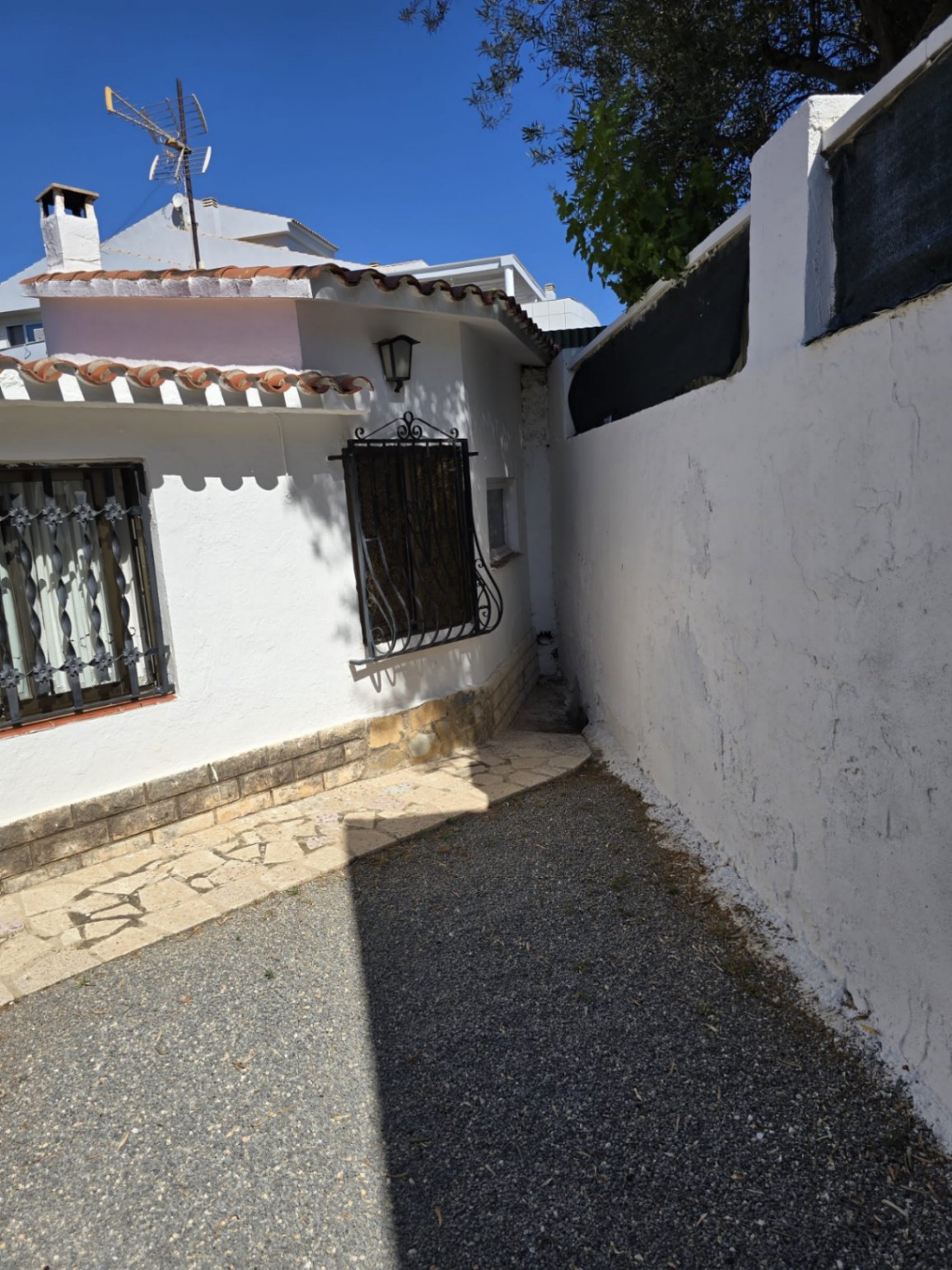 3 bedroom villa for sale very close to Albir beach
