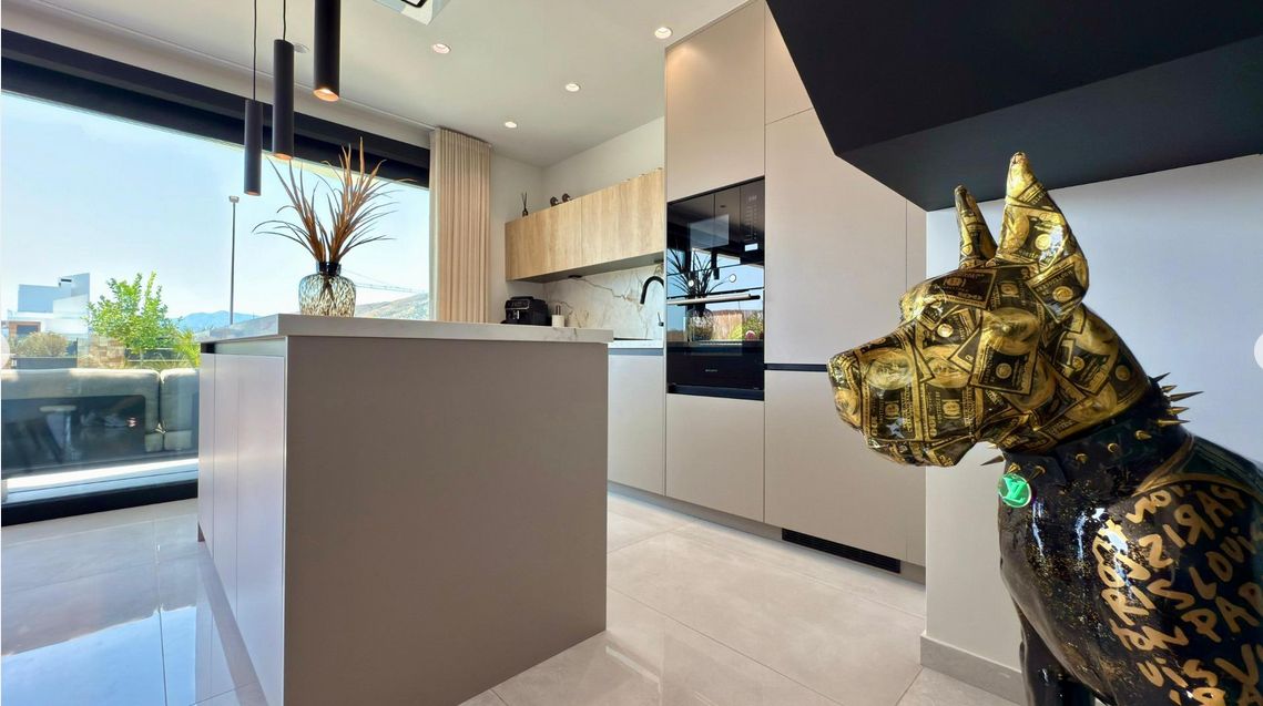 Luxury 3-bedroom villa with panoramic views and swimming pool