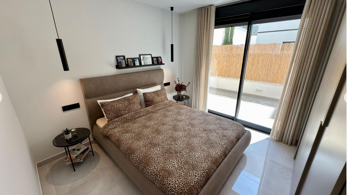 Luxury 3-bedroom villa with panoramic views and swimming pool