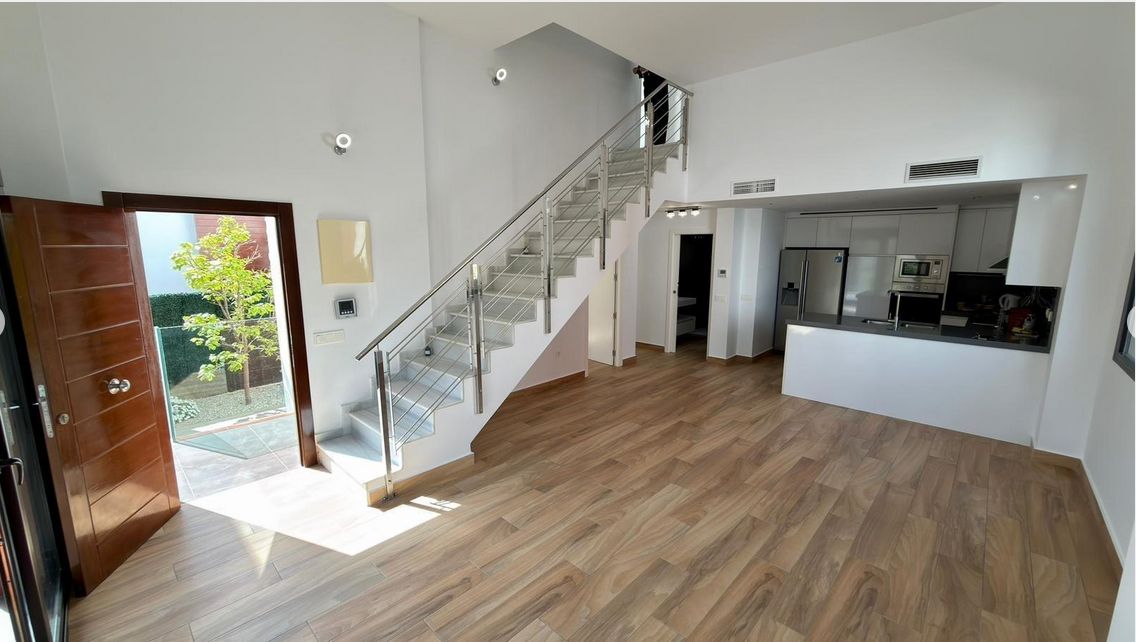 Villa moderne à vendre au pied du mont Ponoig à Polop, avec piscine privée
