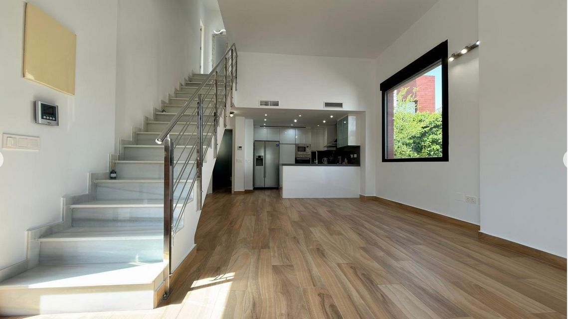 Villa moderne à vendre au pied du mont Ponoig à Polop, avec piscine privée
