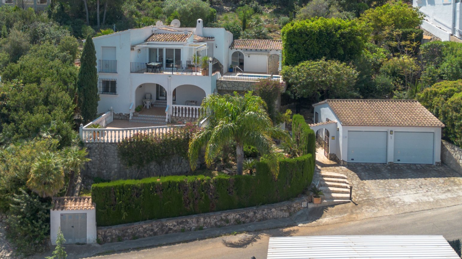 Moderne Villa mit Meerblick und separatem Wohnbereich – Pego