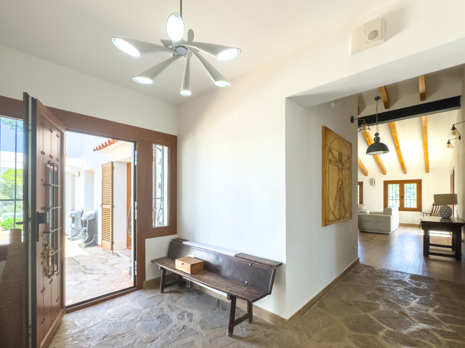 Estate with Mediterranean-style villa, large plot, and open views in Alfa del Pi