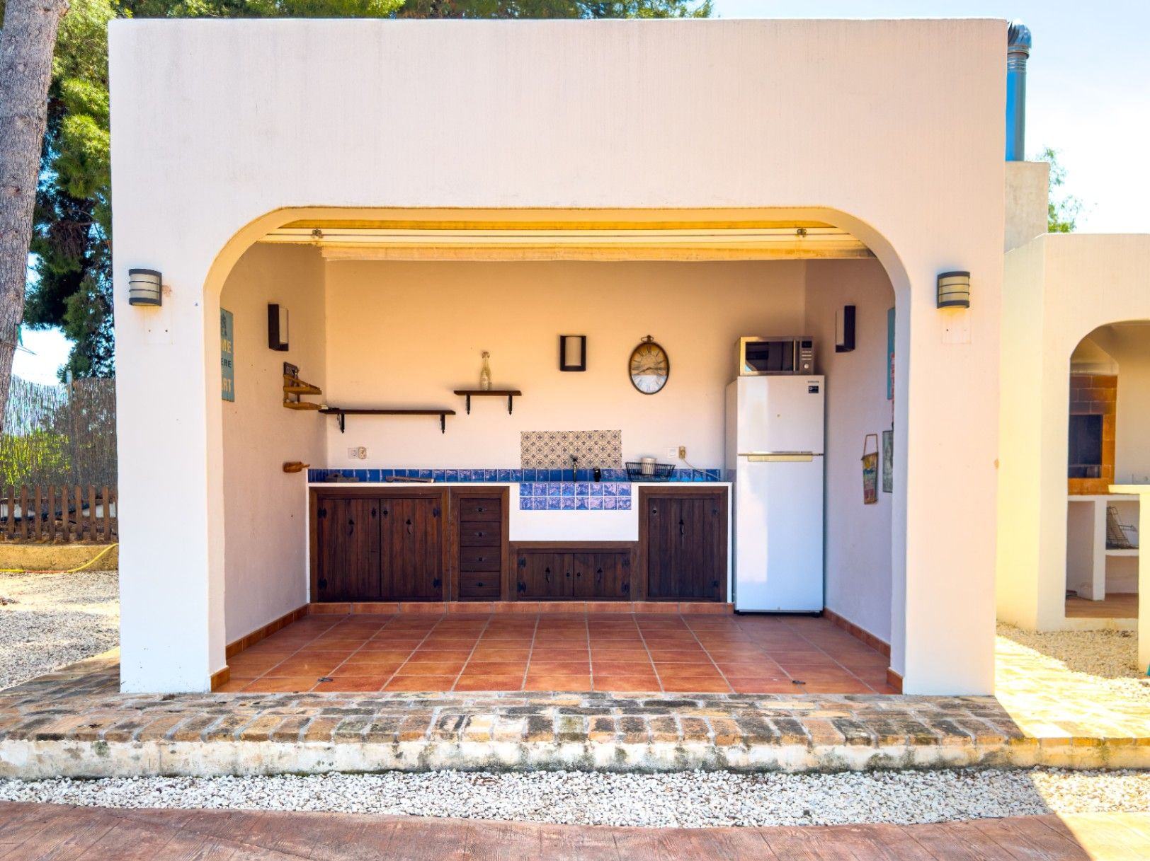 Estate with Mediterranean-style villa, large plot, and open views in Alfa del Pi