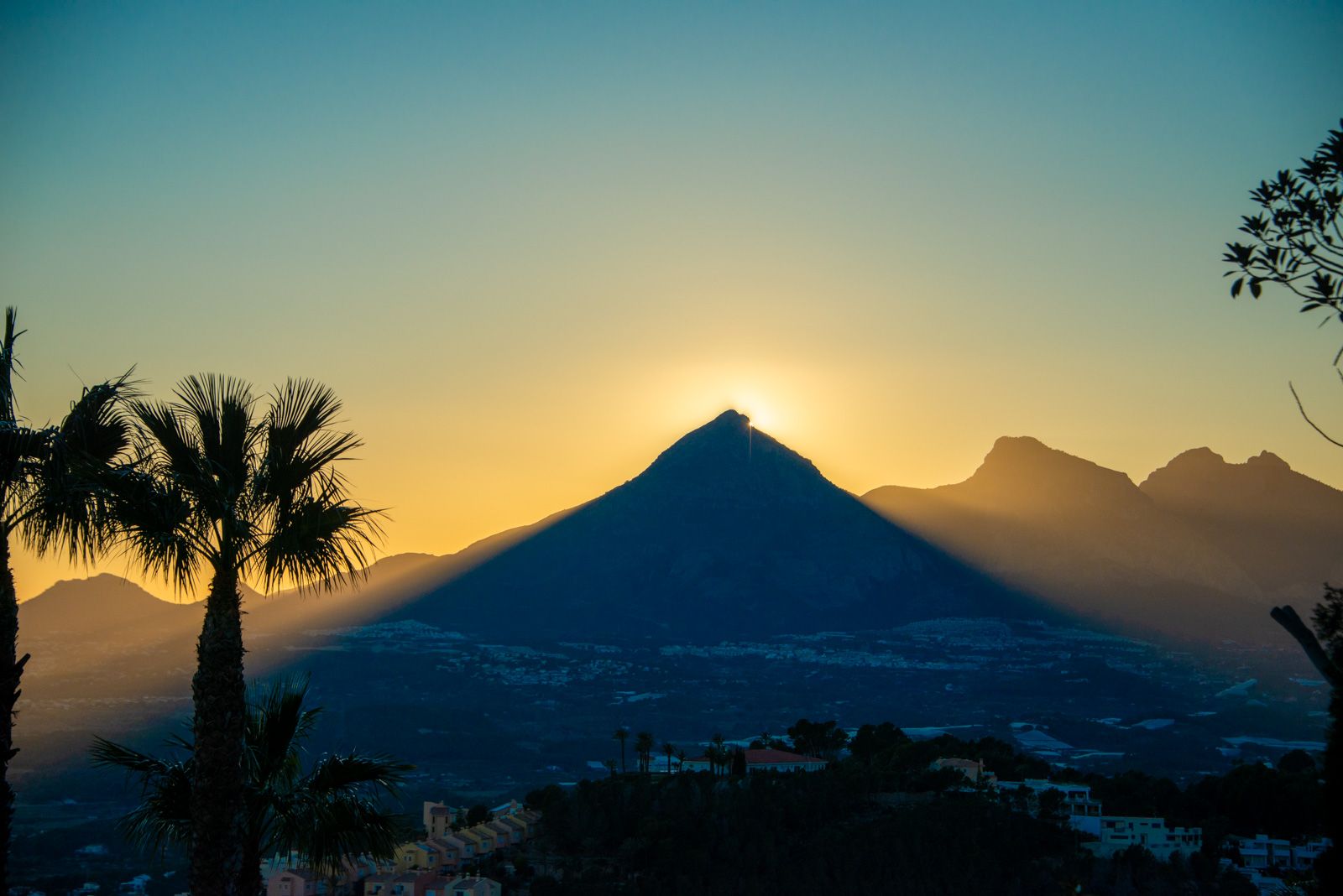 Luxurious modern 4-bedroom villa with panoramic sea views in Altea Hills