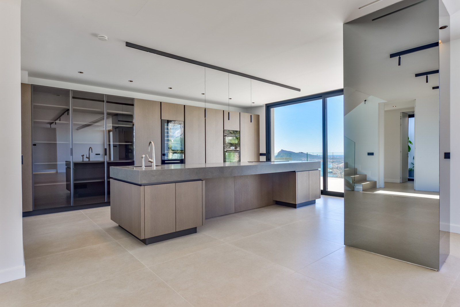 Luxurious modern 4-bedroom villa with panoramic sea views in Altea Hills