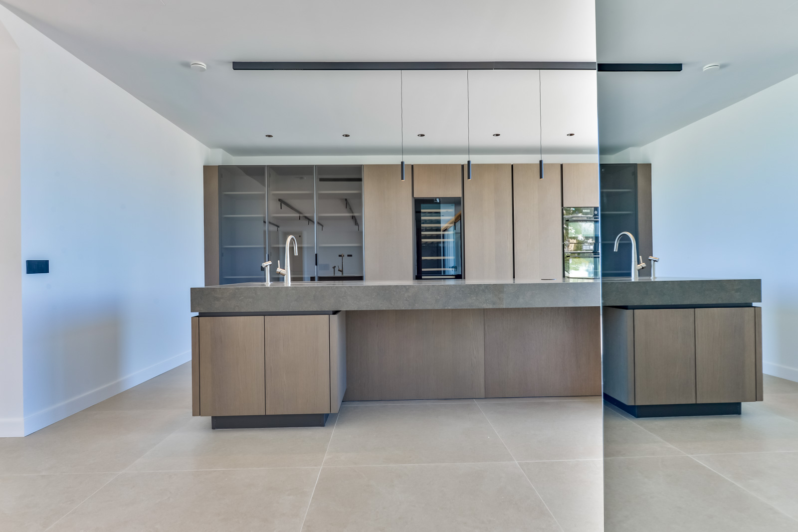 Luxurious modern 4-bedroom villa with panoramic sea views in Altea Hills