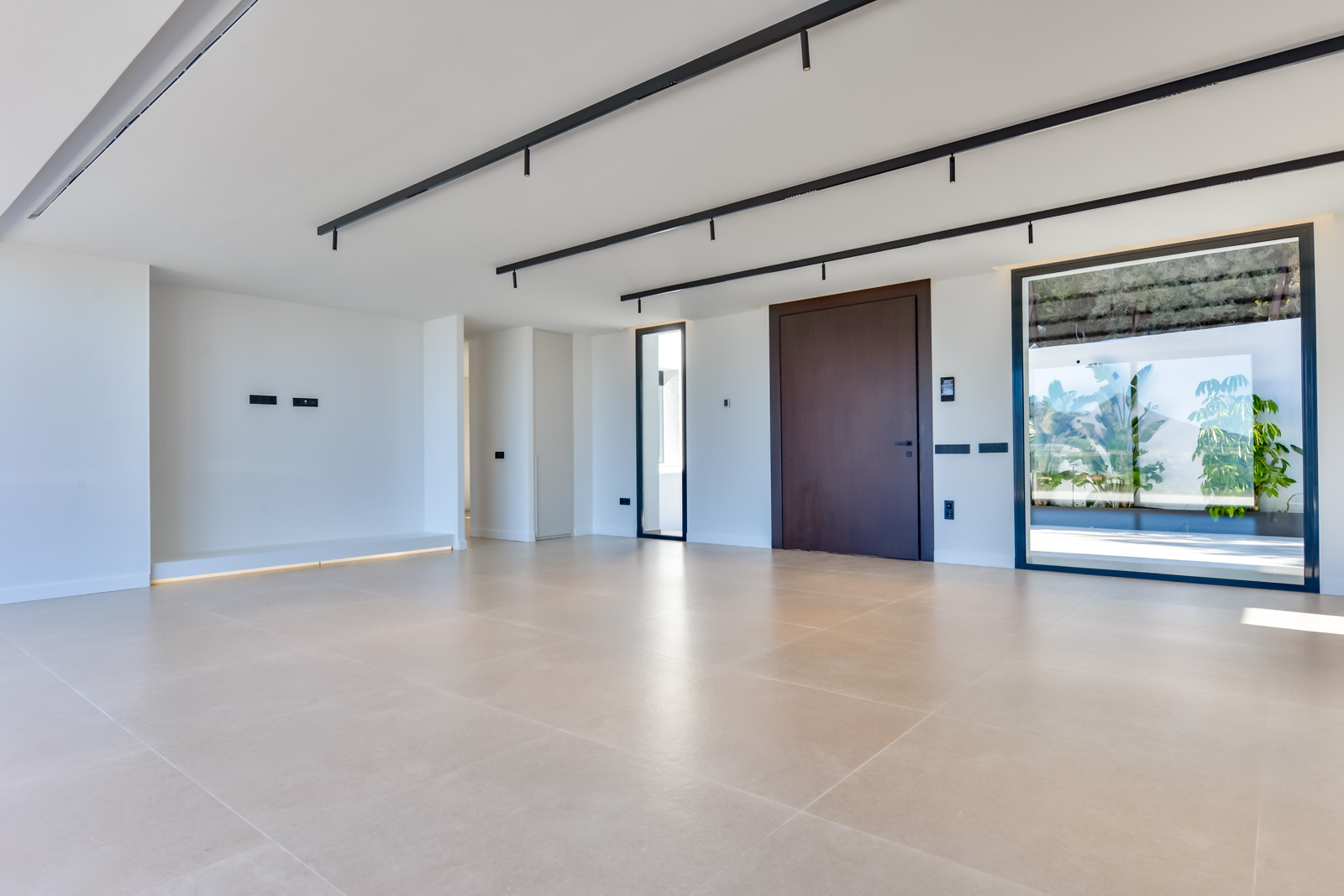 Luxurious modern 4-bedroom villa with panoramic sea views in Altea Hills