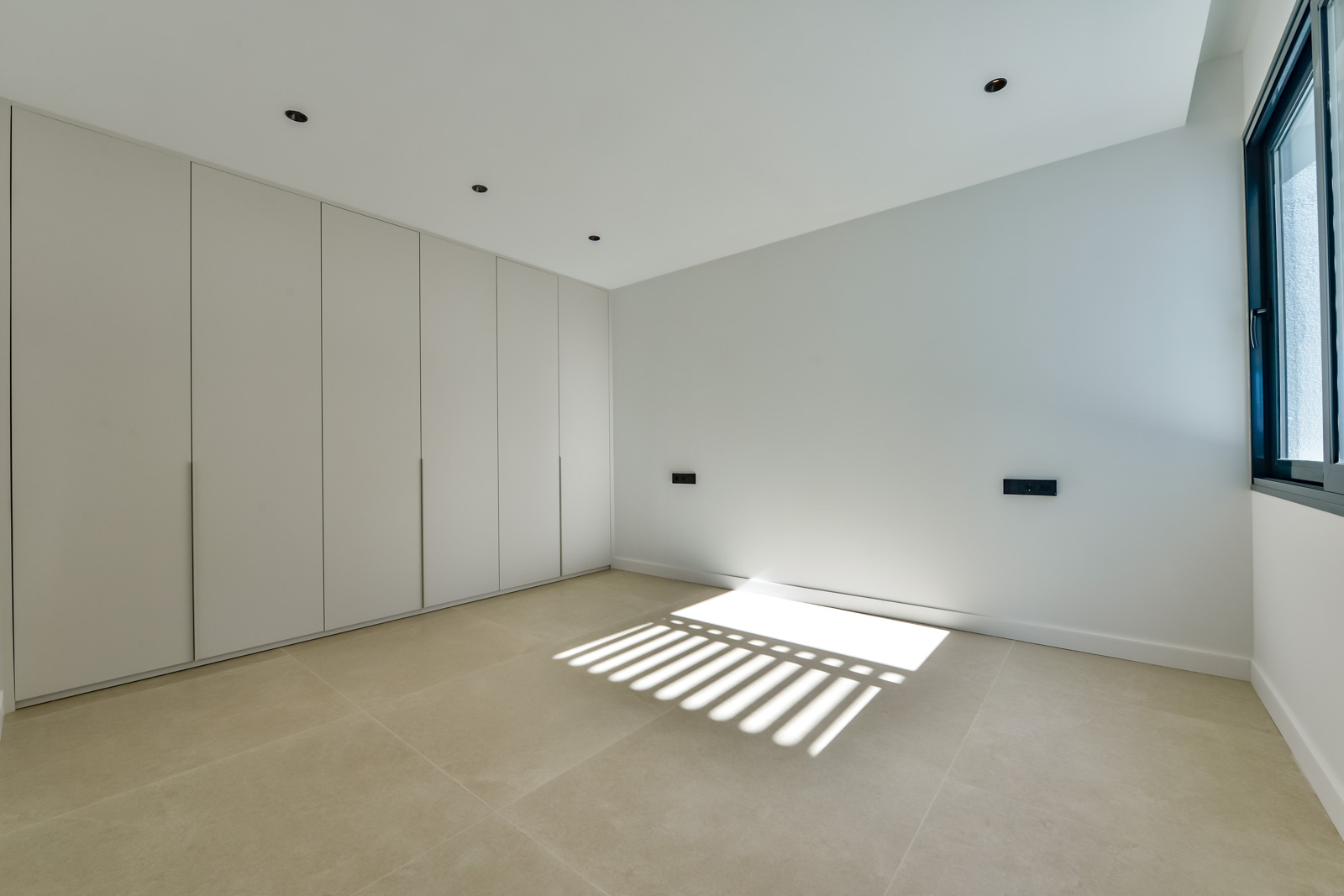 Luxurious modern 4-bedroom villa with panoramic sea views in Altea Hills