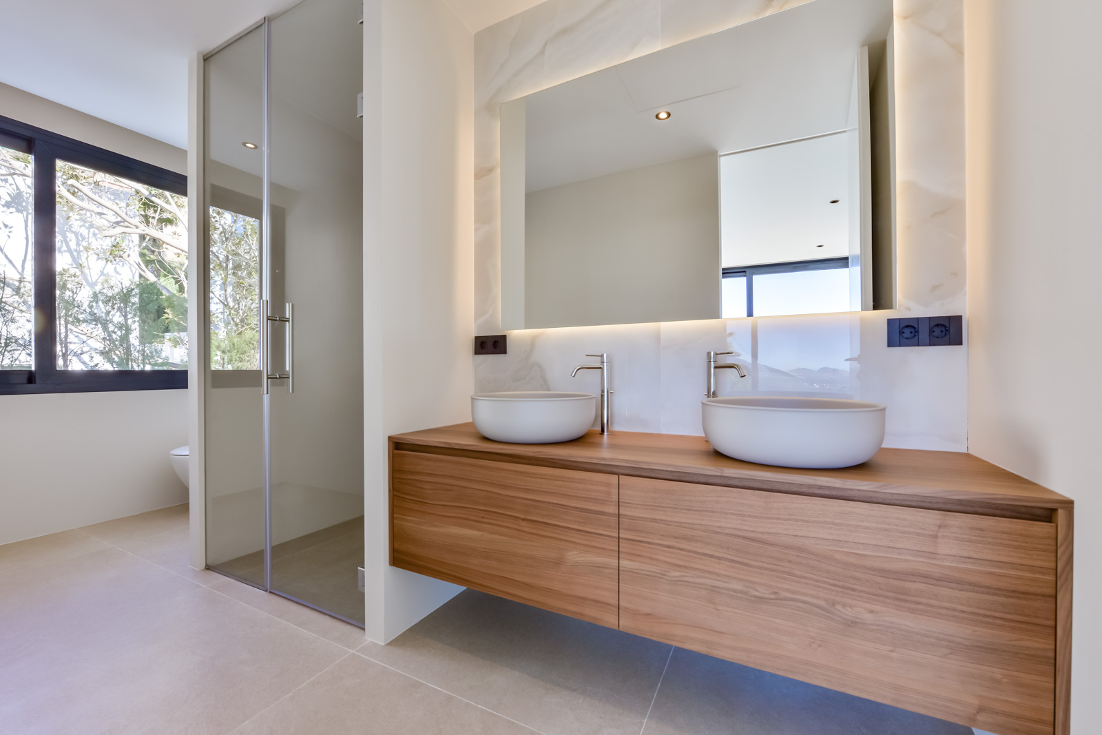 Luxurious modern 4-bedroom villa with panoramic sea views in Altea Hills