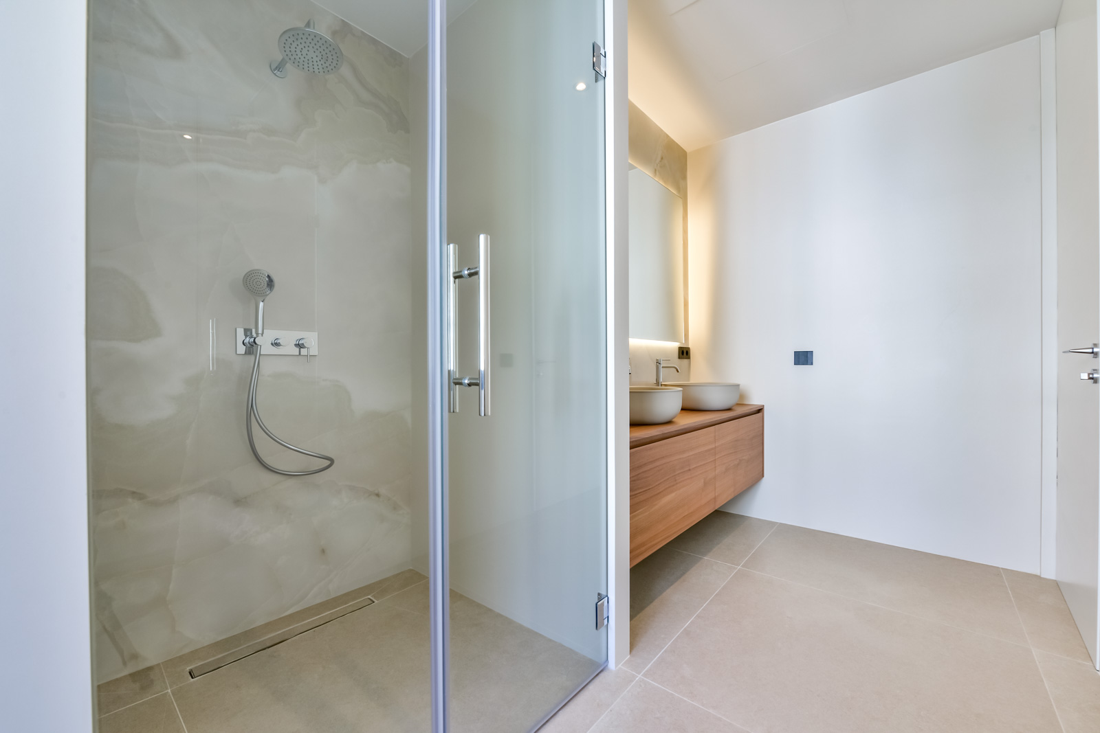 Luxurious modern 4-bedroom villa with panoramic sea views in Altea Hills