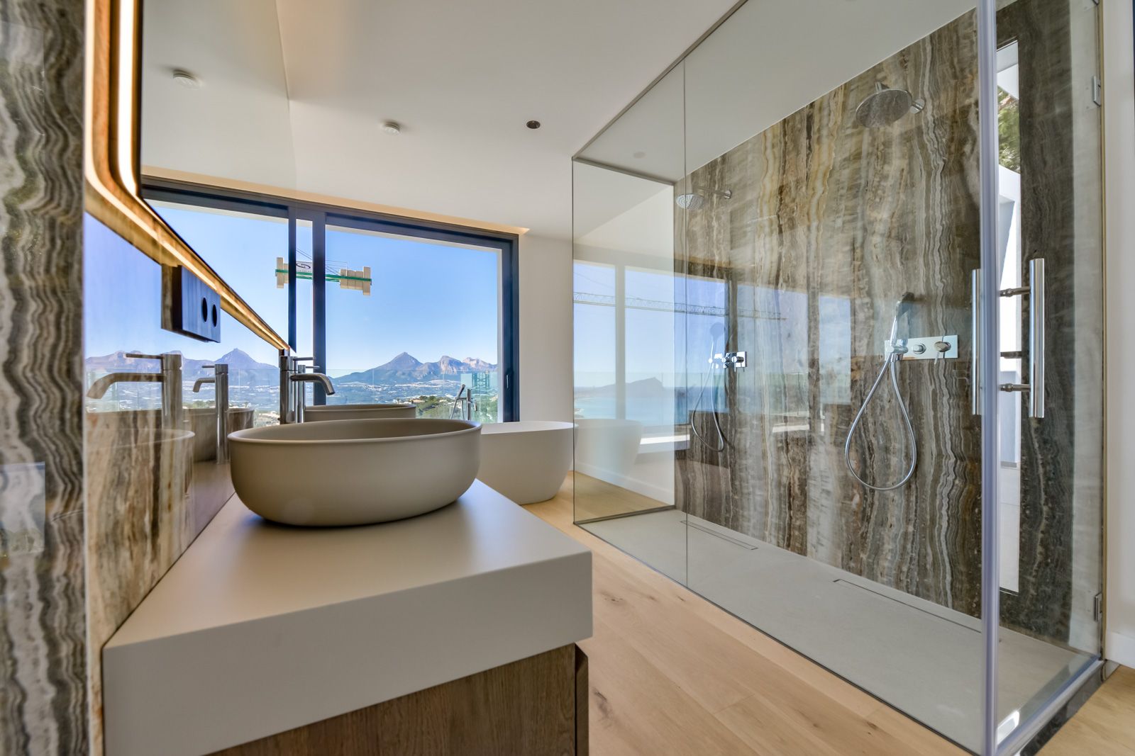 Luxurious modern 4-bedroom villa with panoramic sea views in Altea Hills