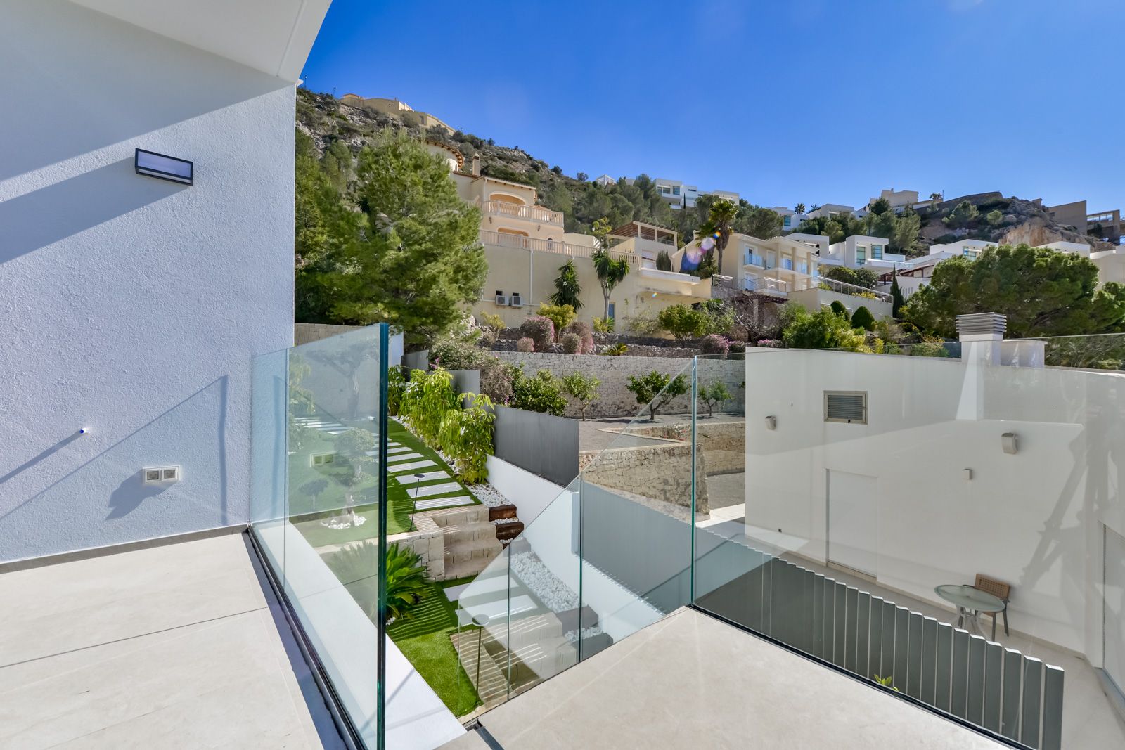Luxurious modern 4-bedroom villa with panoramic sea views in Altea Hills