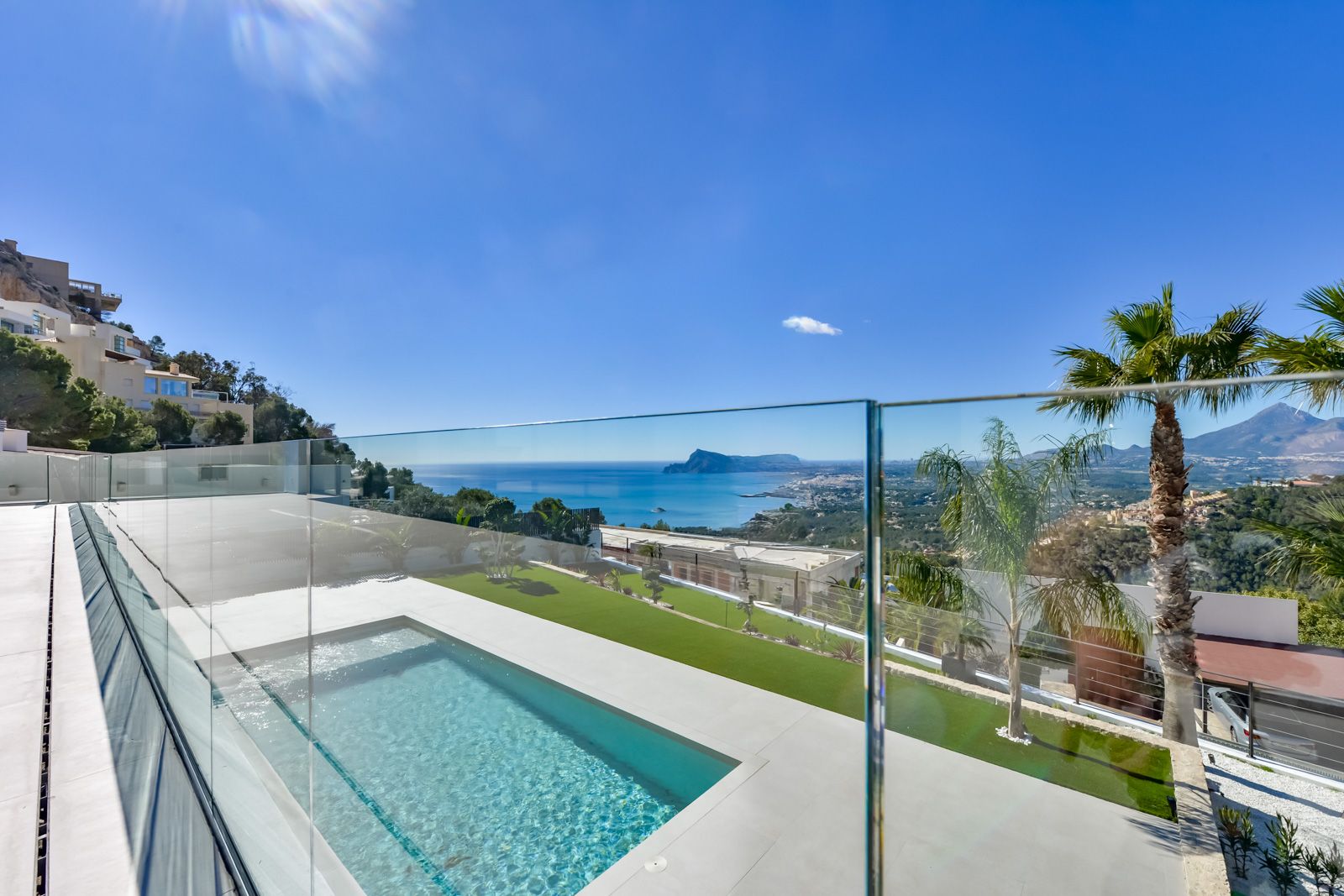 Luxurious modern 4-bedroom villa with panoramic sea views in Altea Hills
