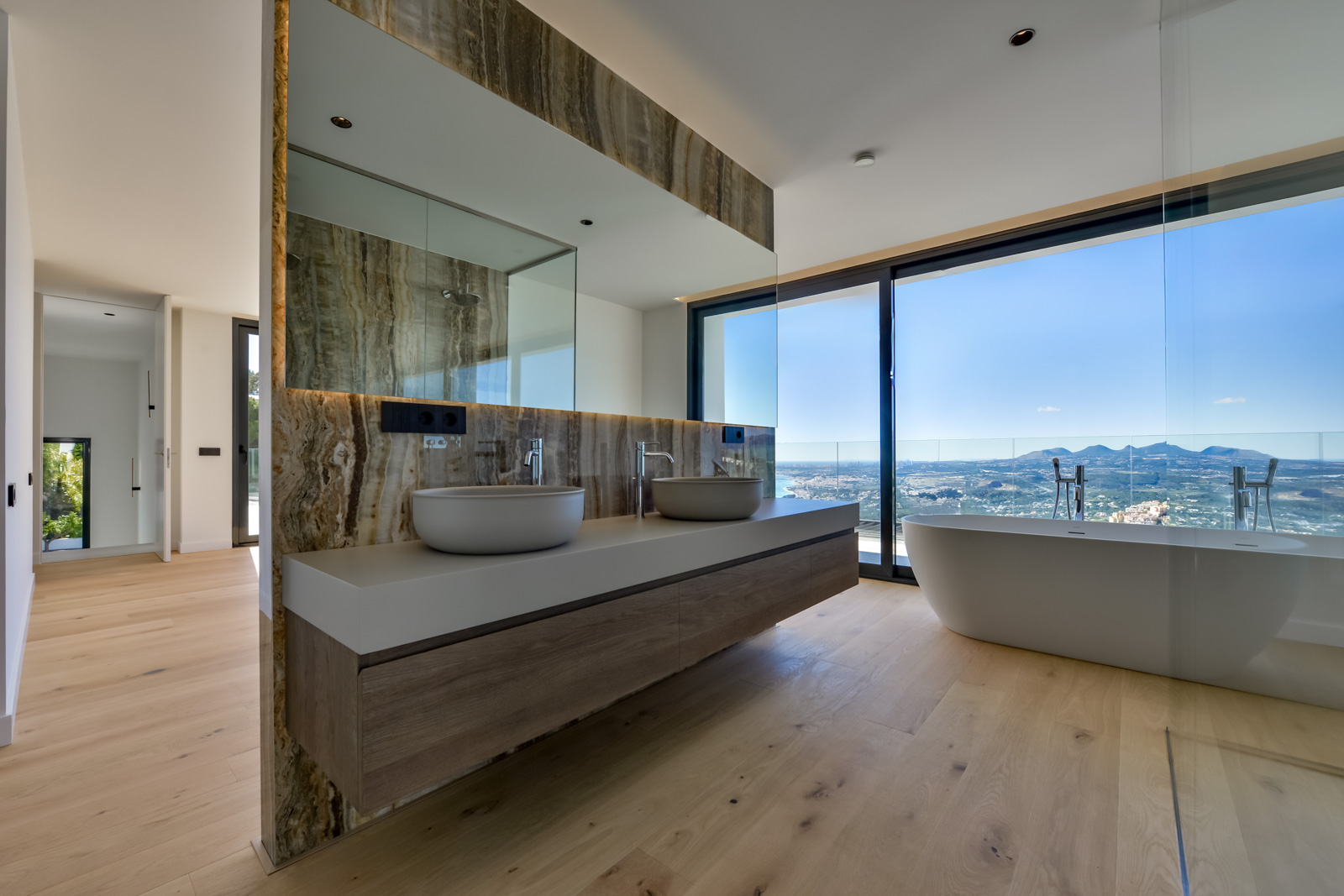 Luxurious modern 4-bedroom villa with panoramic sea views in Altea Hills