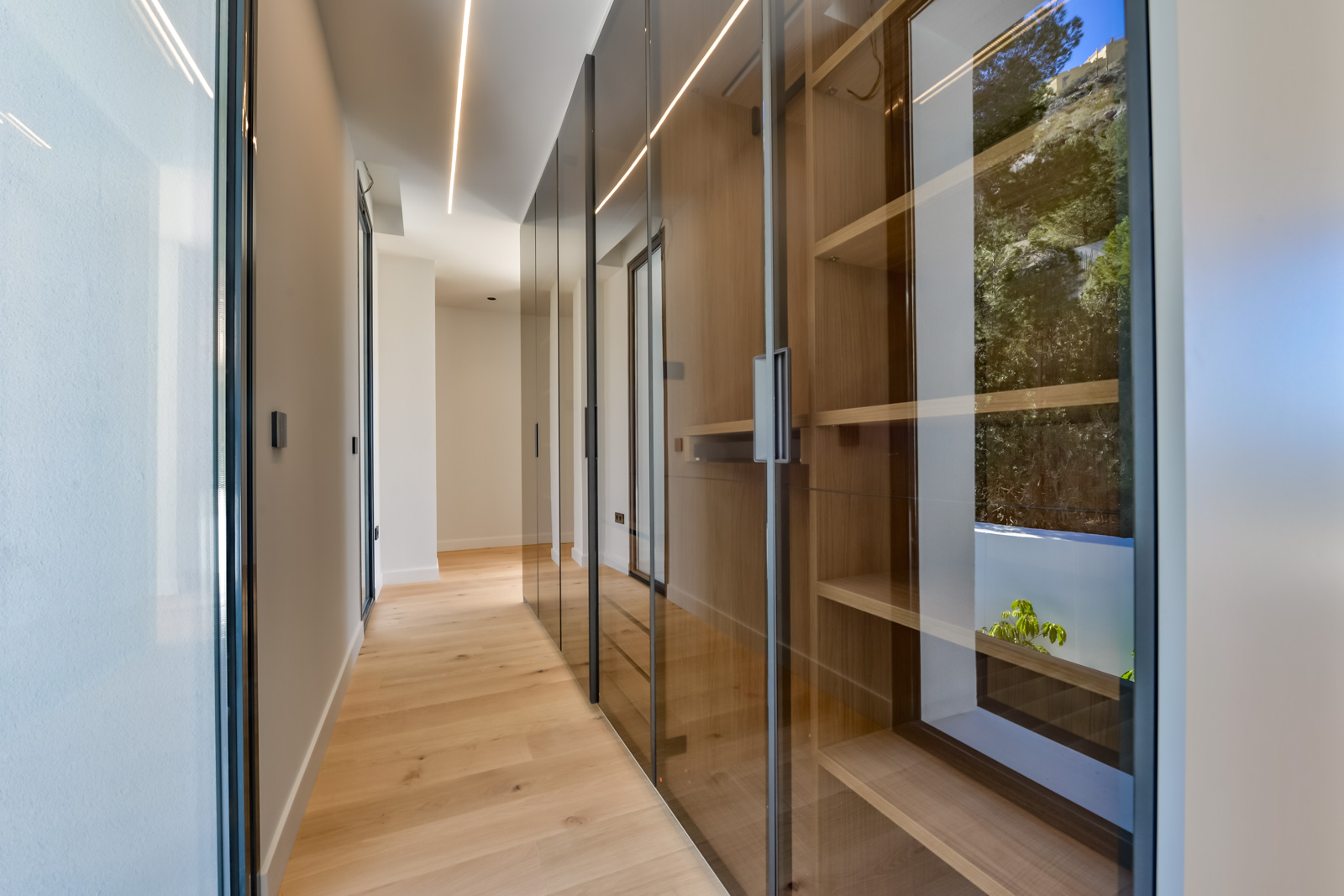 Luxurious modern 4-bedroom villa with panoramic sea views in Altea Hills