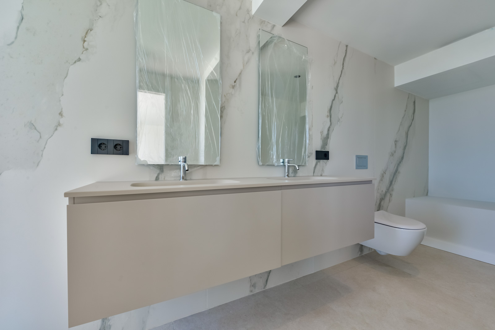 Luxurious modern 4-bedroom villa with panoramic sea views in Altea Hills