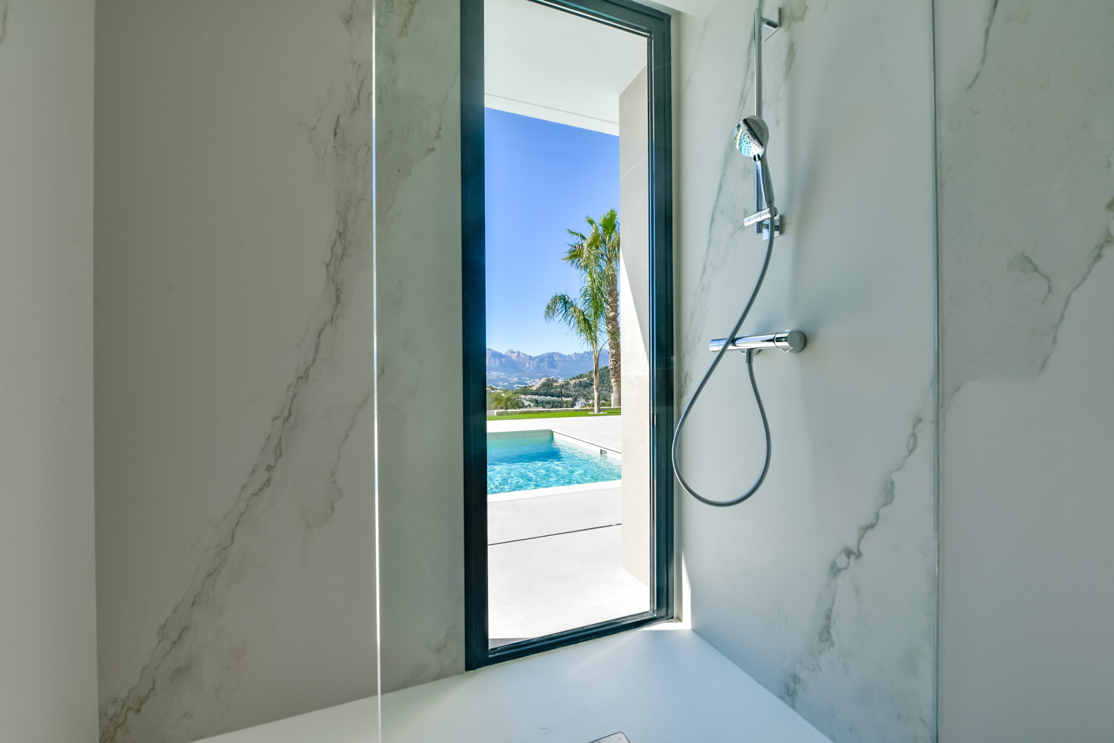 Luxurious modern 4-bedroom villa with panoramic sea views in Altea Hills