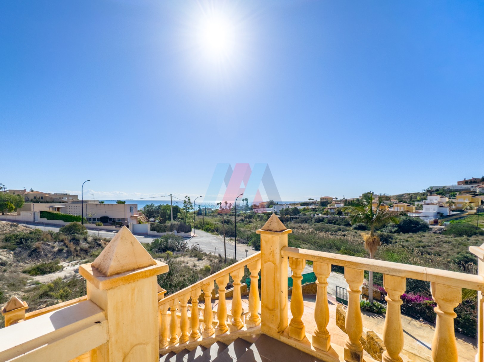 Mediterrane Villa mit Pool und Meerblick in Cala D'or, El Campello zu verkaufen