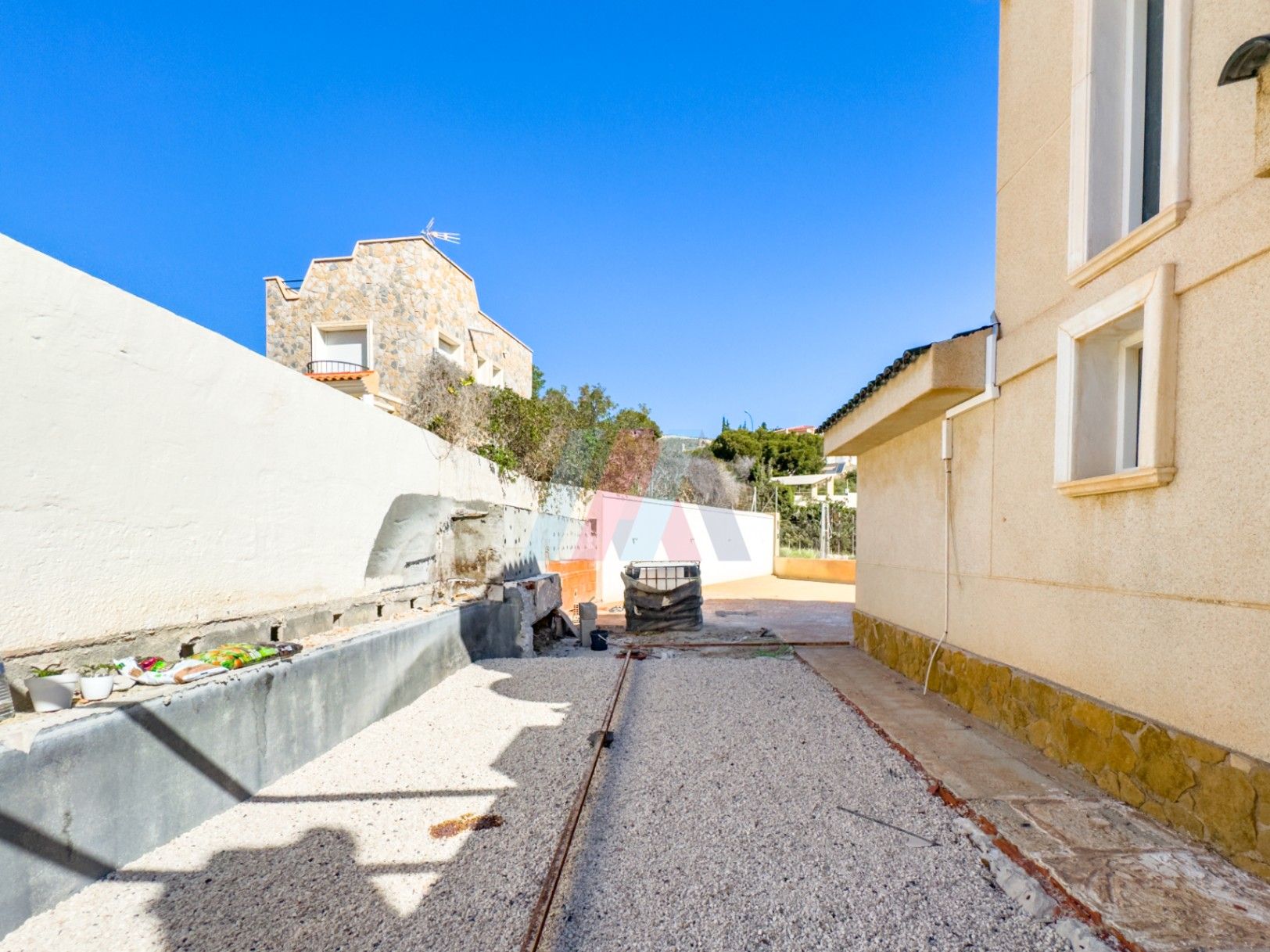 Mediterrane Villa mit Pool und Meerblick in Cala D'or, El Campello zu verkaufen