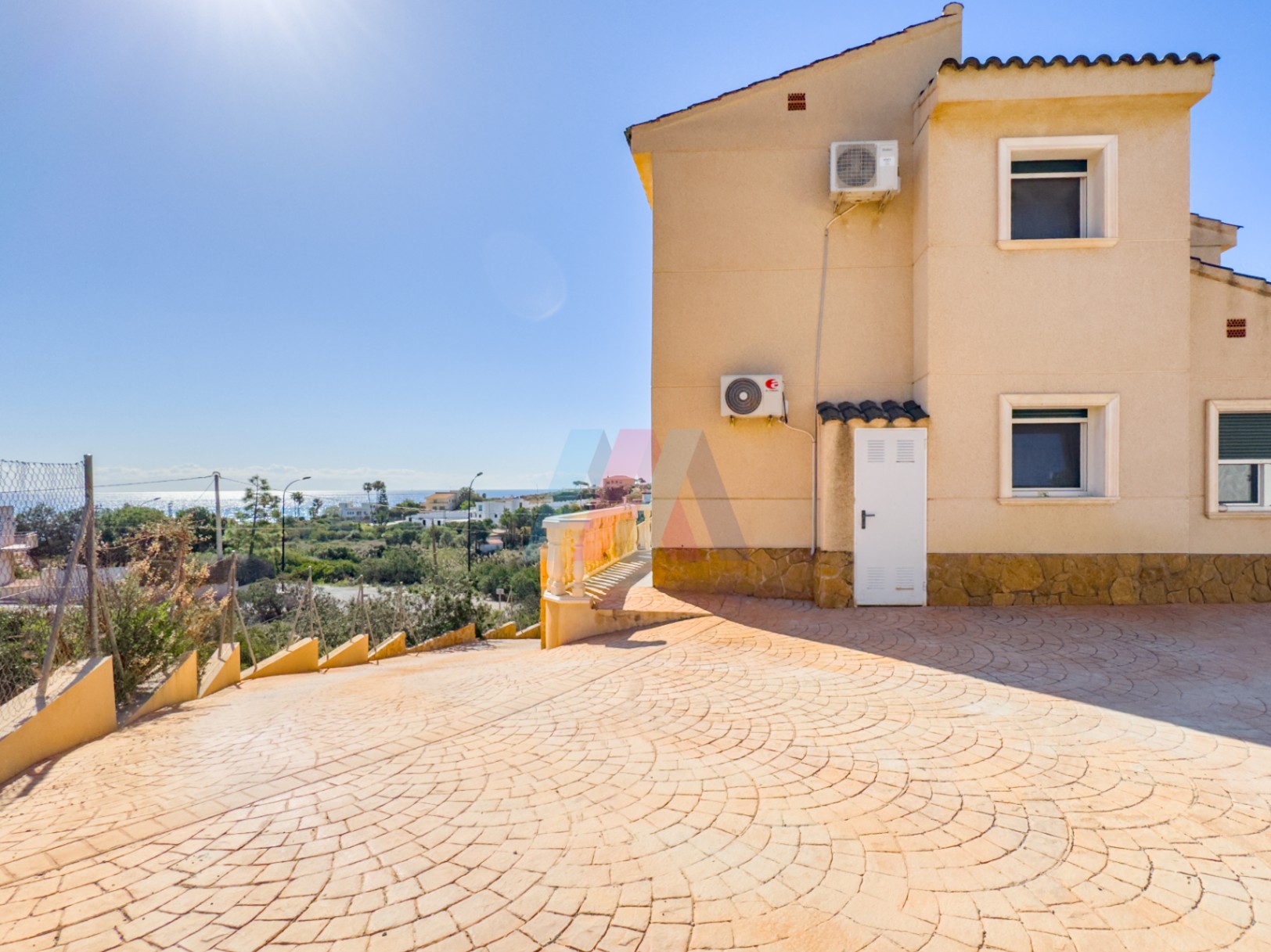 Mediterrane Villa mit Pool und Meerblick in Cala D'or, El Campello zu verkaufen