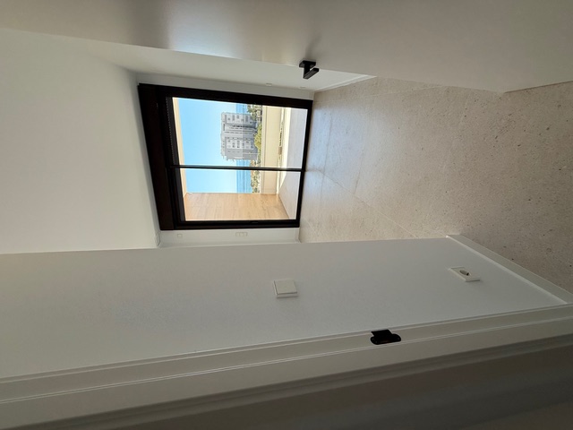 Penthouse for sale with 3 bedrooms and sea views in Villajoyosa, with option for a tourist license