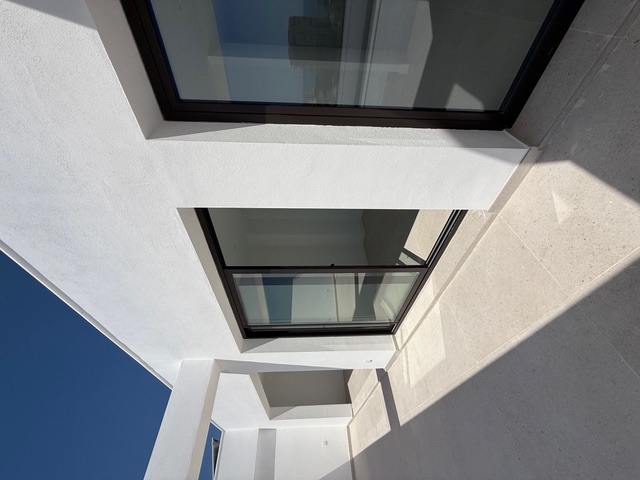 Penthouse for sale with 3 bedrooms and sea views in Villajoyosa, with option for a tourist license