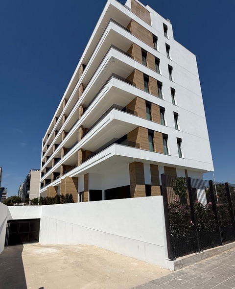 Penthouse for sale with 3 bedrooms and sea views in Villajoyosa, with option for a tourist license