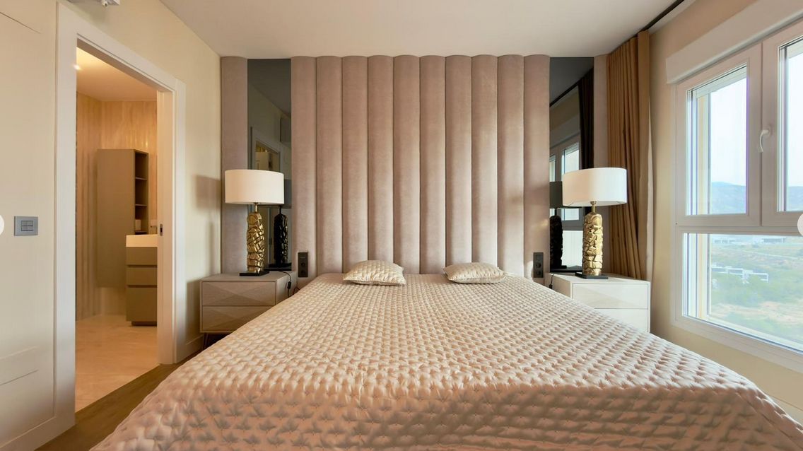 Luxury penthouse on the seafront with 4 bedrooms and a large solarium in Playa del Torres, Villajoyosa