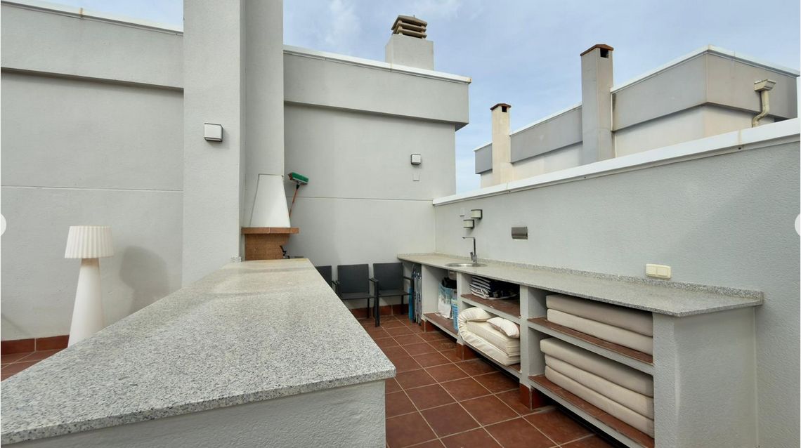 Luxury penthouse on the seafront with 4 bedrooms and a large solarium in Playa del Torres, Villajoyosa