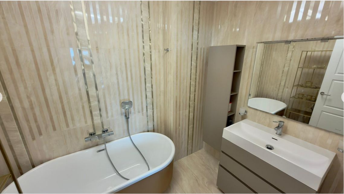 Luxury penthouse on the seafront with 4 bedrooms and a large solarium in Playa del Torres, Villajoyosa