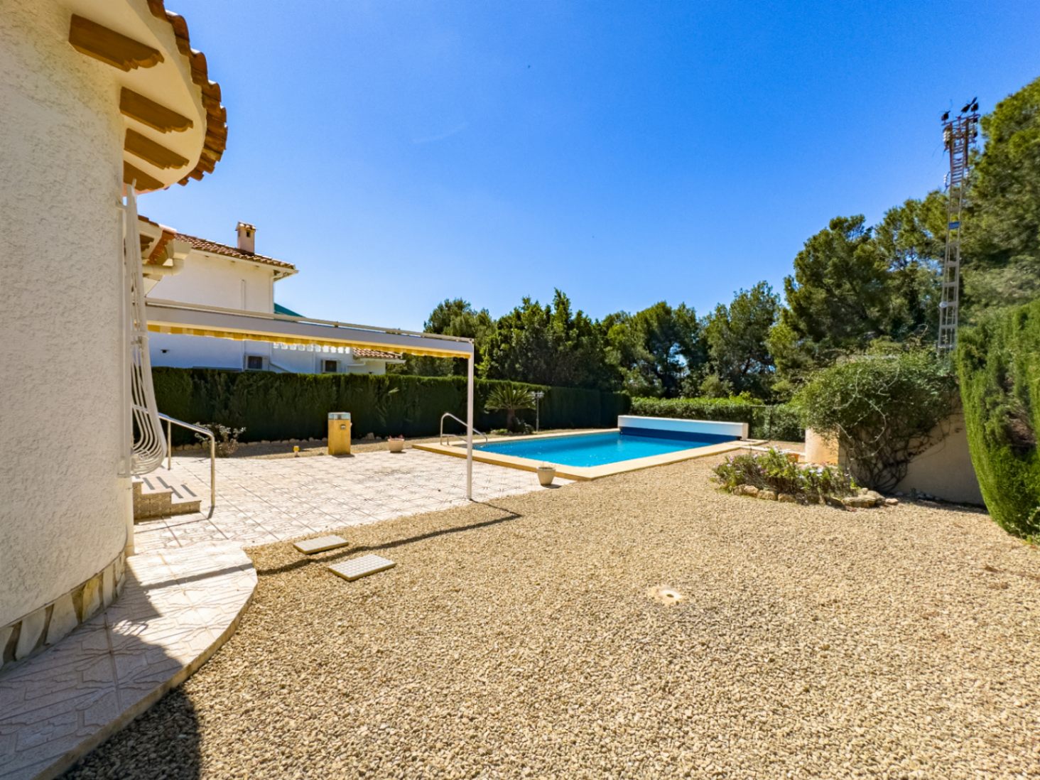 Villa de style méditerranéen avec 3 chambres de plain-pied et piscine à La Nucia