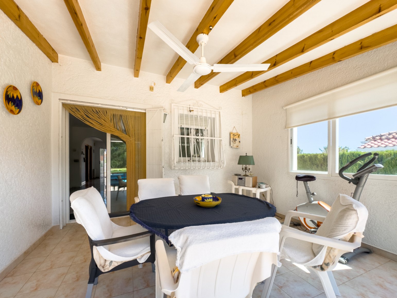 Villa de style méditerranéen avec 3 chambres de plain-pied et piscine à La Nucia