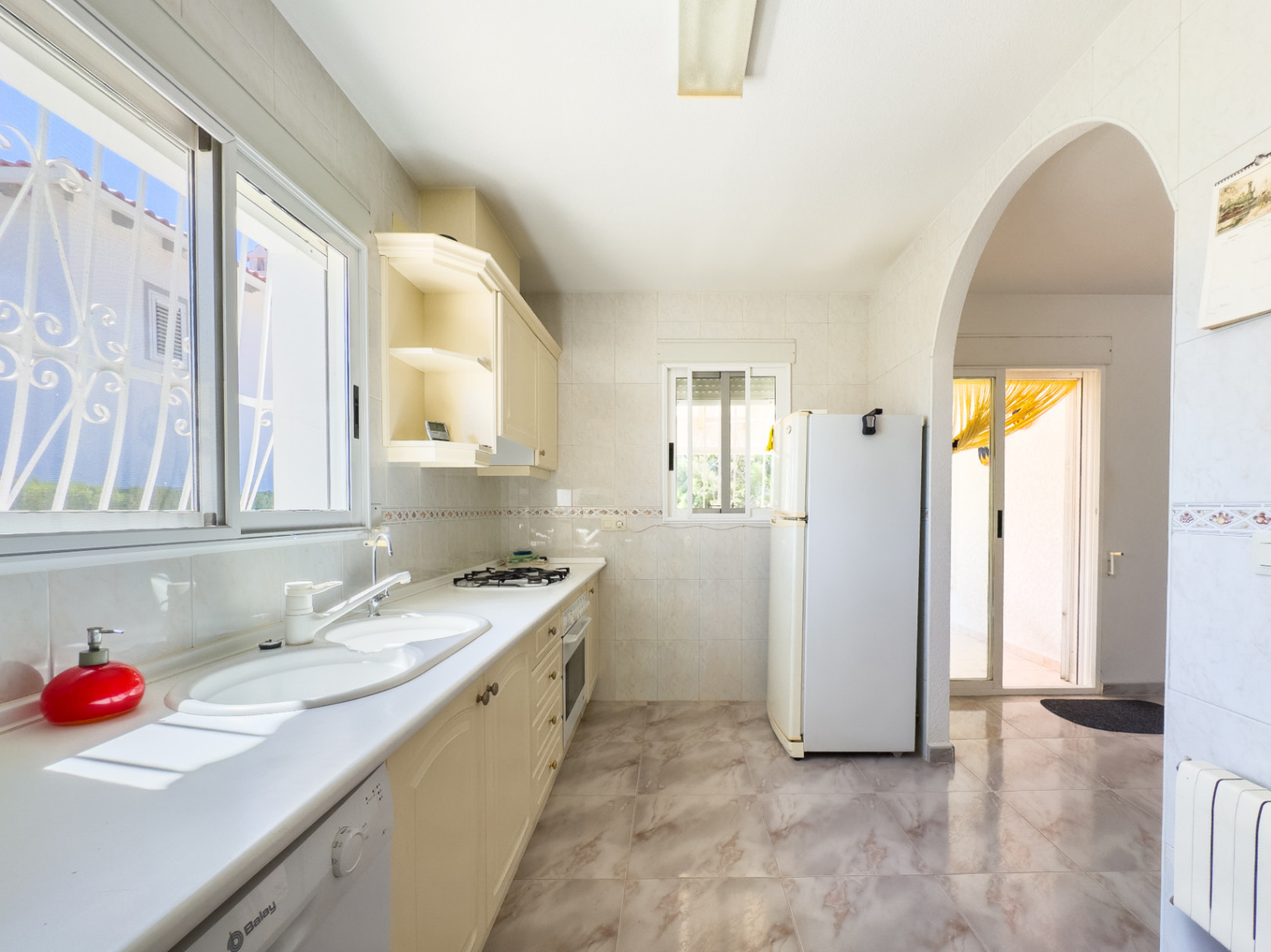 Villa de style méditerranéen avec 3 chambres de plain-pied et piscine à La Nucia