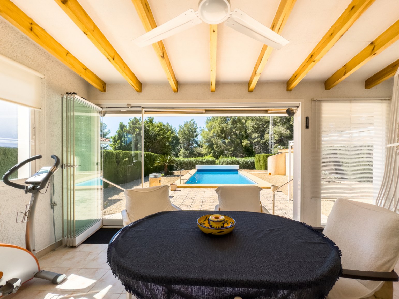 Villa de style méditerranéen avec 3 chambres de plain-pied et piscine à La Nucia
