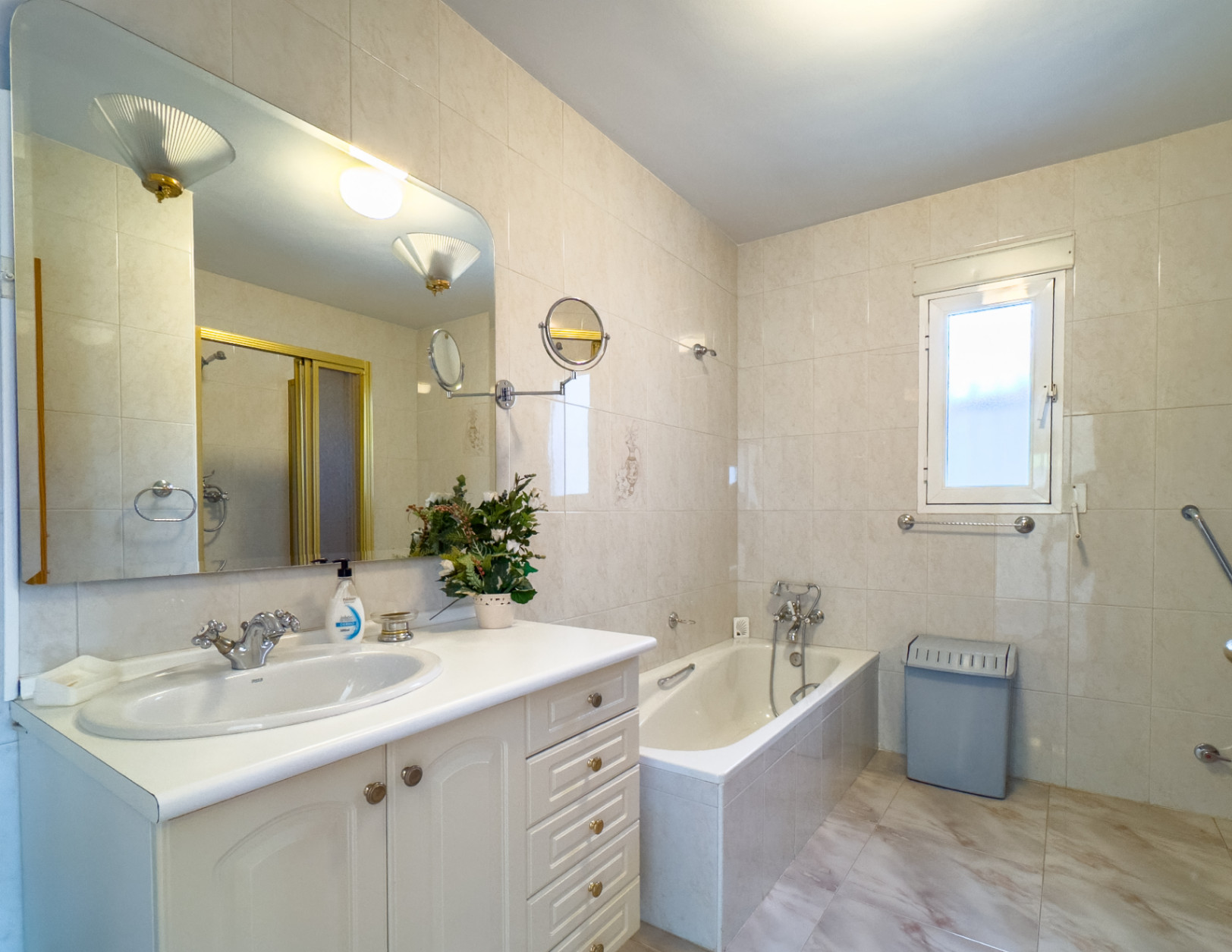 Villa de style méditerranéen avec 3 chambres de plain-pied et piscine à La Nucia