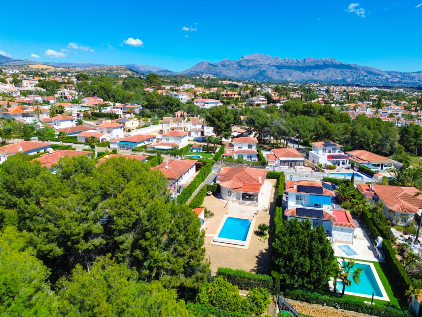 Villa de style méditerranéen avec 3 chambres de plain-pied et piscine à La Nucia
